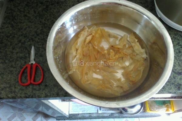 海底椰花胶煲乌鸡的做法图解2