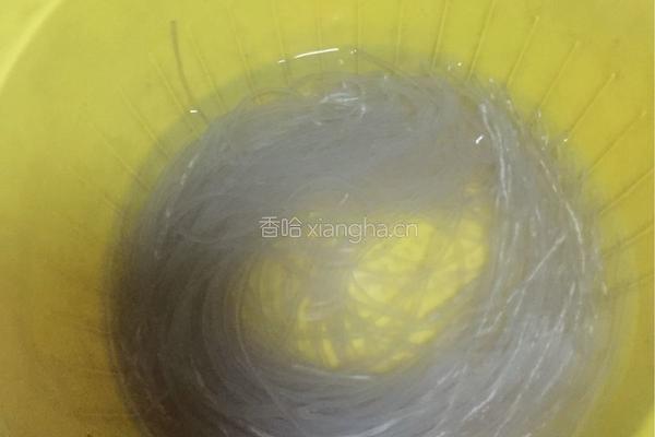丸子粉丝汤的做法图解2