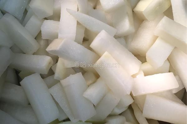 香辣萝卜条的做法图解2