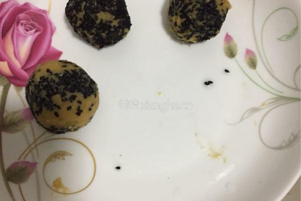 芝麻红薯球的做法图解5