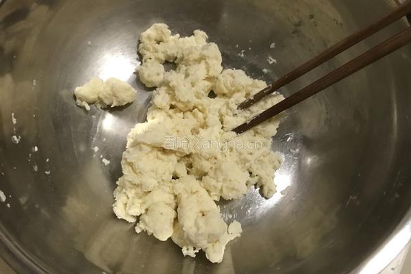 韭菜鸡蛋馅饼的做法图解1