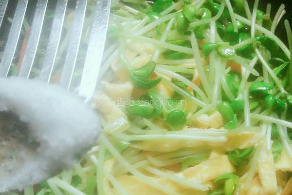豆苗炒鸡蛋丝的做法图解9