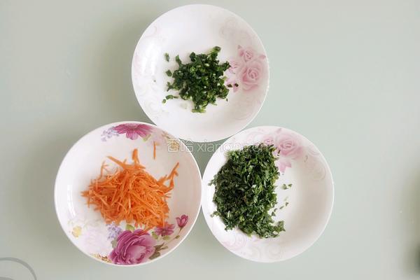 面糊蔬菜鸡蛋摊饼的做法图解3