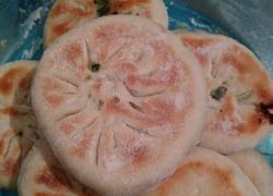 芹菜猪肉发面馅饼