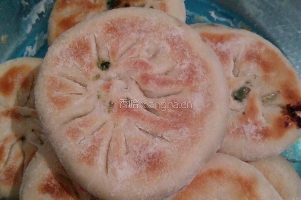 芹菜猪肉发面馅饼