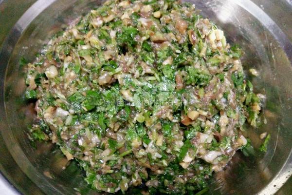 香菜香菇猪肉馅饺子的做法图解8