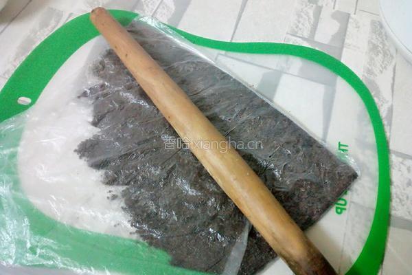 酸奶慕斯蛋糕的做法图解1