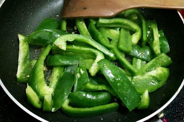 青椒炒牛肉（牛排）的做法图解7