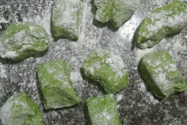 菠菜包的做法图解10