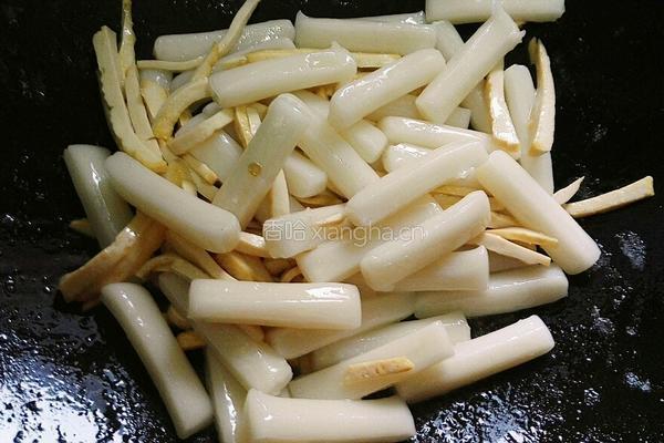 九芽肉丝炒年糕的做法图解12