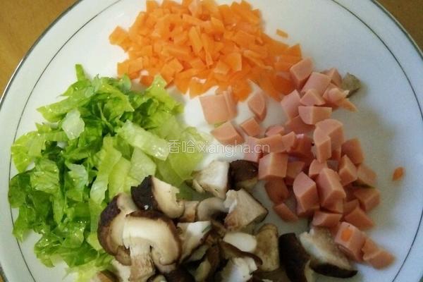 火腿肠菜粥的做法图解1