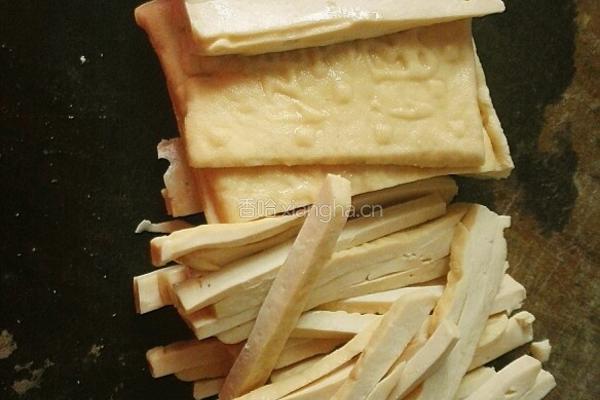 香干肉丝炒韭菜花的做法图解2