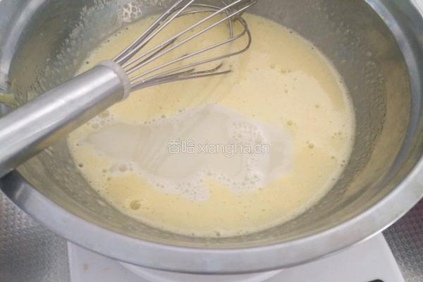 花样巧克力蛋糕卷的做法图解5