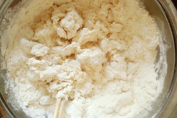 烫面牛肉蒸饺的做法图解2