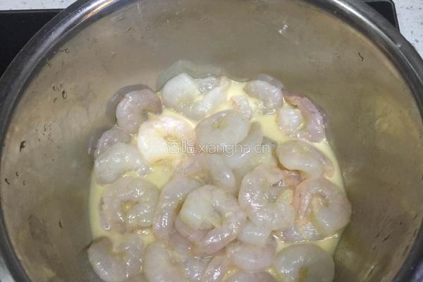 腰果黄瓜虾仁的做法图解1