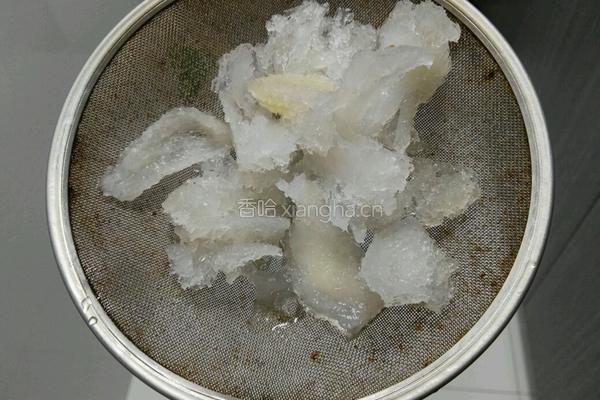 果缤纷燕窝甜汤的做法图解1