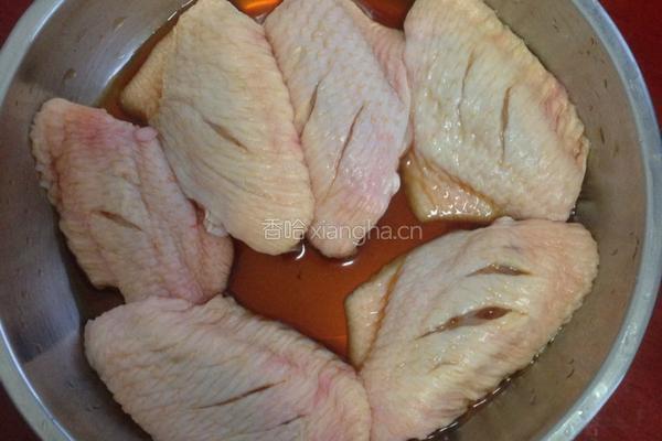 香酥鸡翅的做法图解1