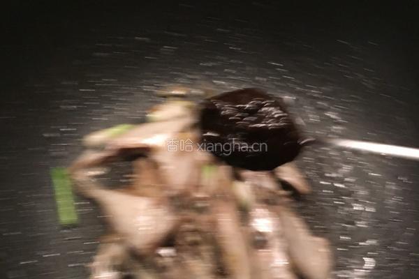 黄豆酱焖剥皮鱼的做法图解6