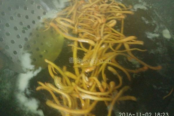 凉拌菠菜黄豆芽的做法图解5