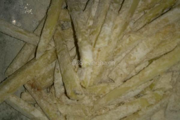 炸土豆條的做法图解4