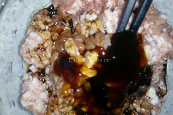 肉包子的做法图解1