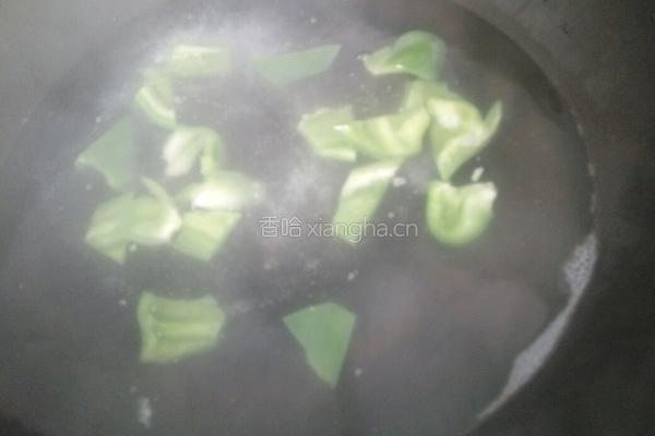 青椒火腿炒鸡蛋的做法图解5