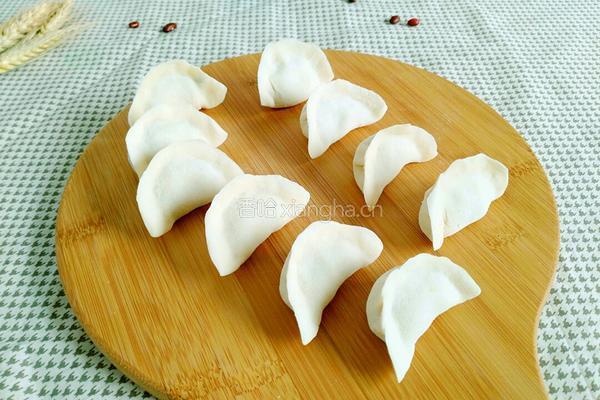 白菜猪肉馅饺子的做法图解15