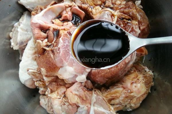 黄豆酱香大骨头的做法图解4