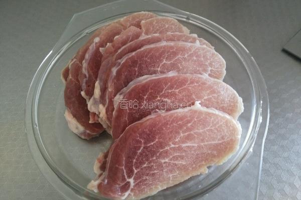 酥炸孜然风味肉饼的做法图解1
