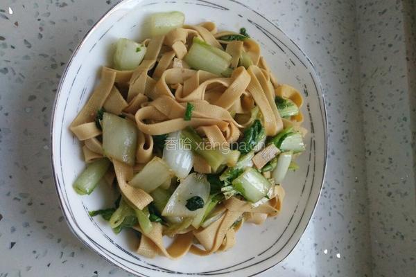 奶白菜炒百叶的做法图解3
