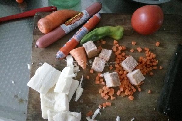 九寸香肠鱼豆腐披萨的做法图解1