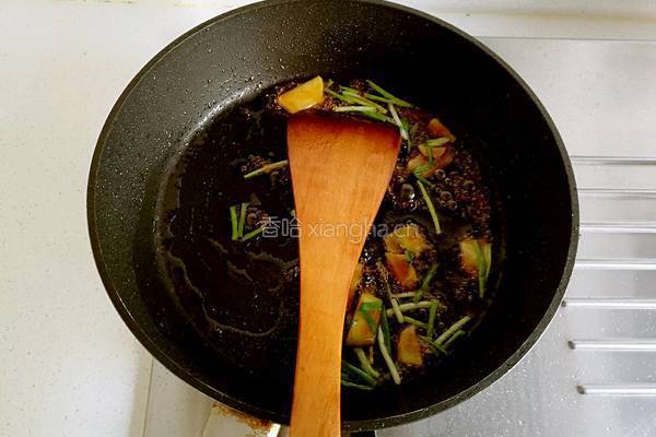 黄焖鸡米饭的做法图解7