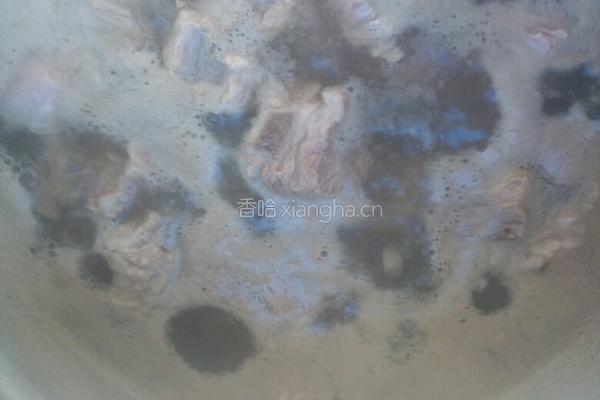 蘑菇炖排骨的做法图解3