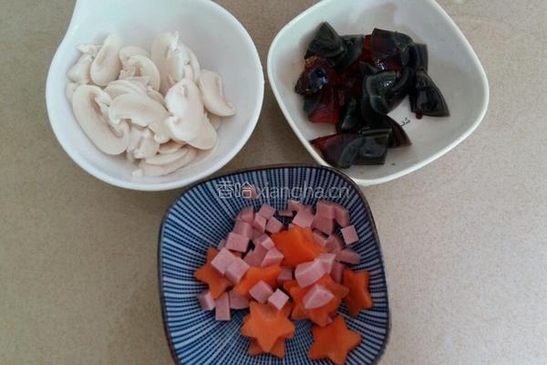 上汤豆苗的做法图解2
