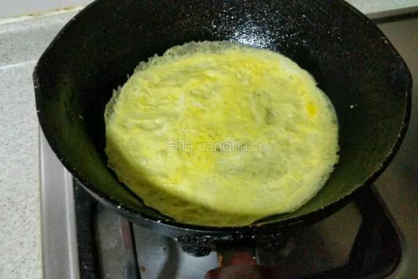 鲜肉蛋卷的做法图解2