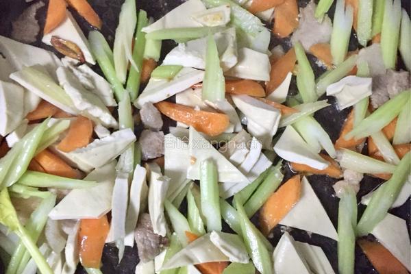 芹菜豆干的做法图解7