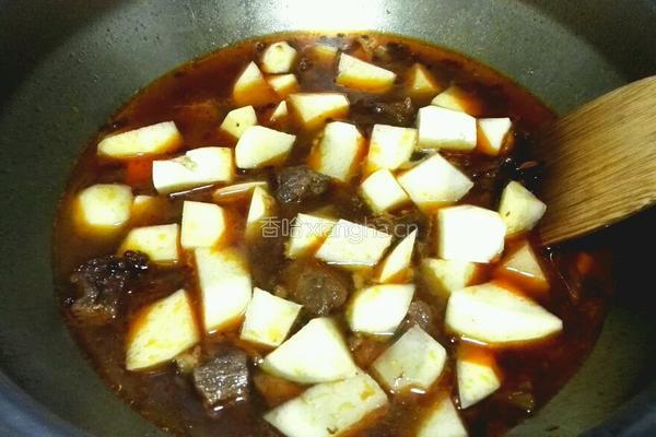 土豆炖牛肉的做法图解11