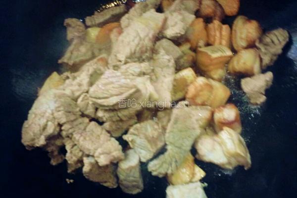 红烧牛肉炖土豆的做法图解6