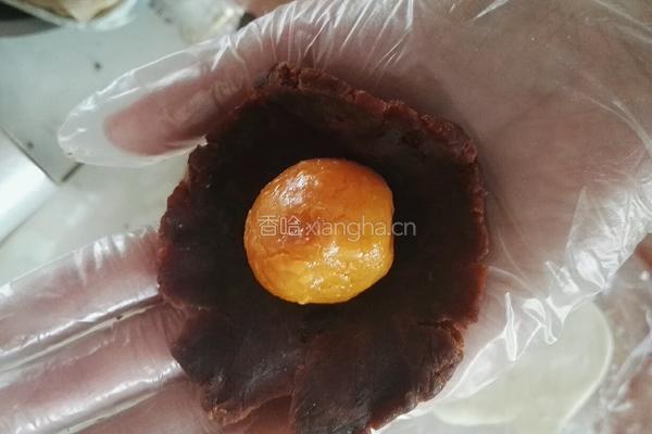 蛋黄酥的做法图解11