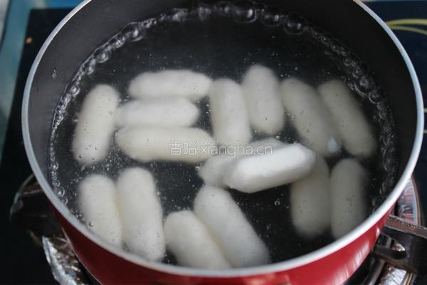 辣白菜炒打糕条的做法图解1