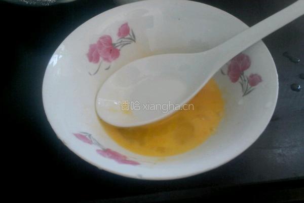 番茄酱炒鸡蛋的做法图解2