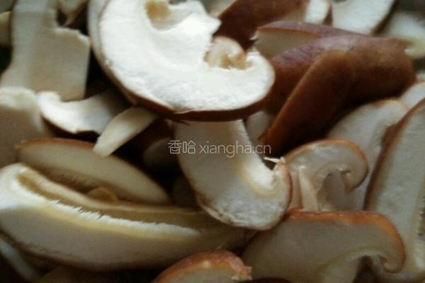 香菇油菜的做法图解1