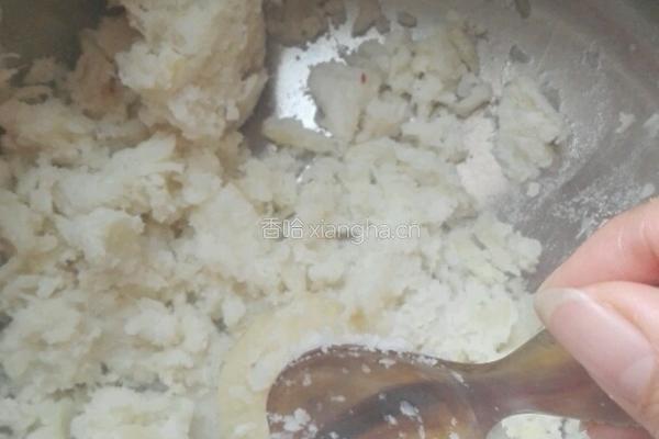 红薯糯米豆沙煎饼的做法图解3