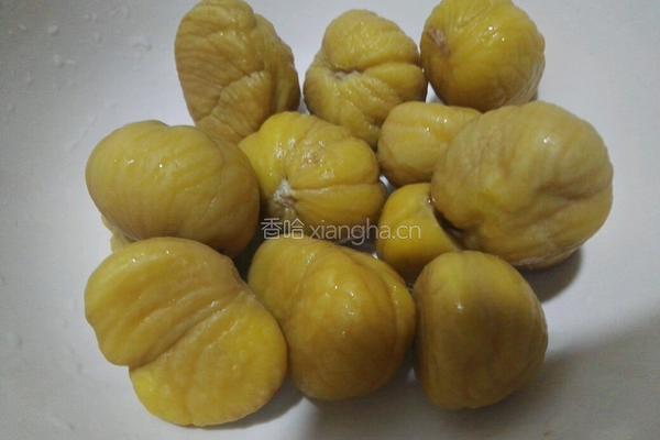 西洋参板栗乌鸡汤的做法图解6