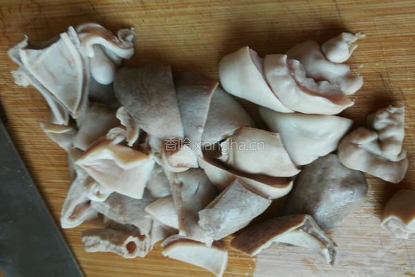 酸菜炒肚片的做法图解3