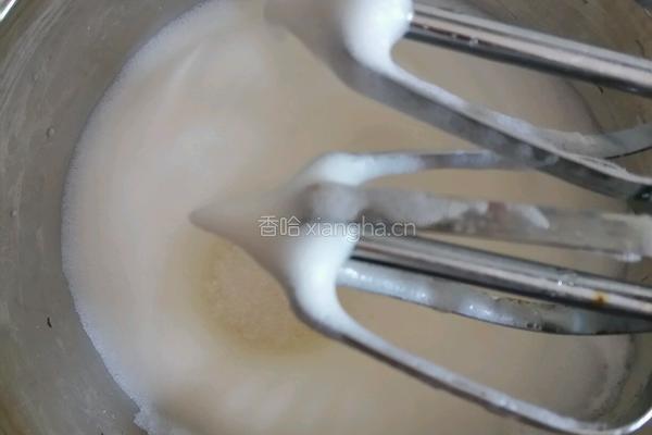 戚风蛋糕的做法图解5