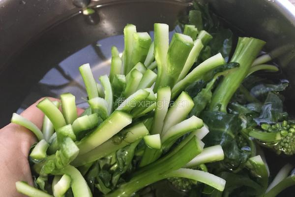 刀功芥兰花的做法图解5