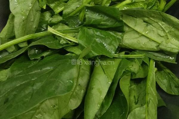 蛋花菠菜汤的做法图解2