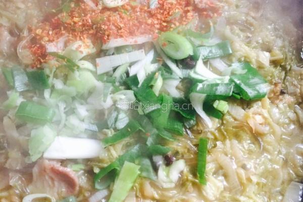 酸菜猪肉炖粉条的做法图解10