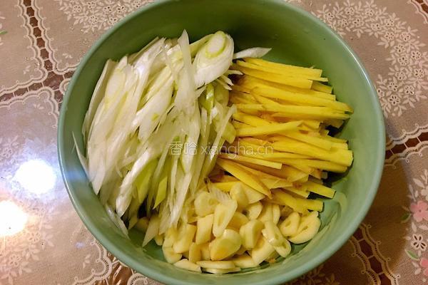 鱼头泡饼的做法图解3